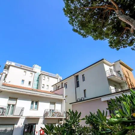 Hotel Dependance Londra Duca Di Kent Cesenatico